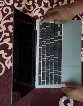 Buy Apple MGN63HNA MacBook Air (Apple M1 Chip/8GB/256GB SSD/macOS