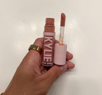 Buy Kylie Cosmetics High Gloss - 319-Diva (3.3 ml) Online at Best